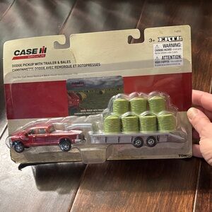 Case IH Dodge Pickup with Trailer & Bales Toy Set